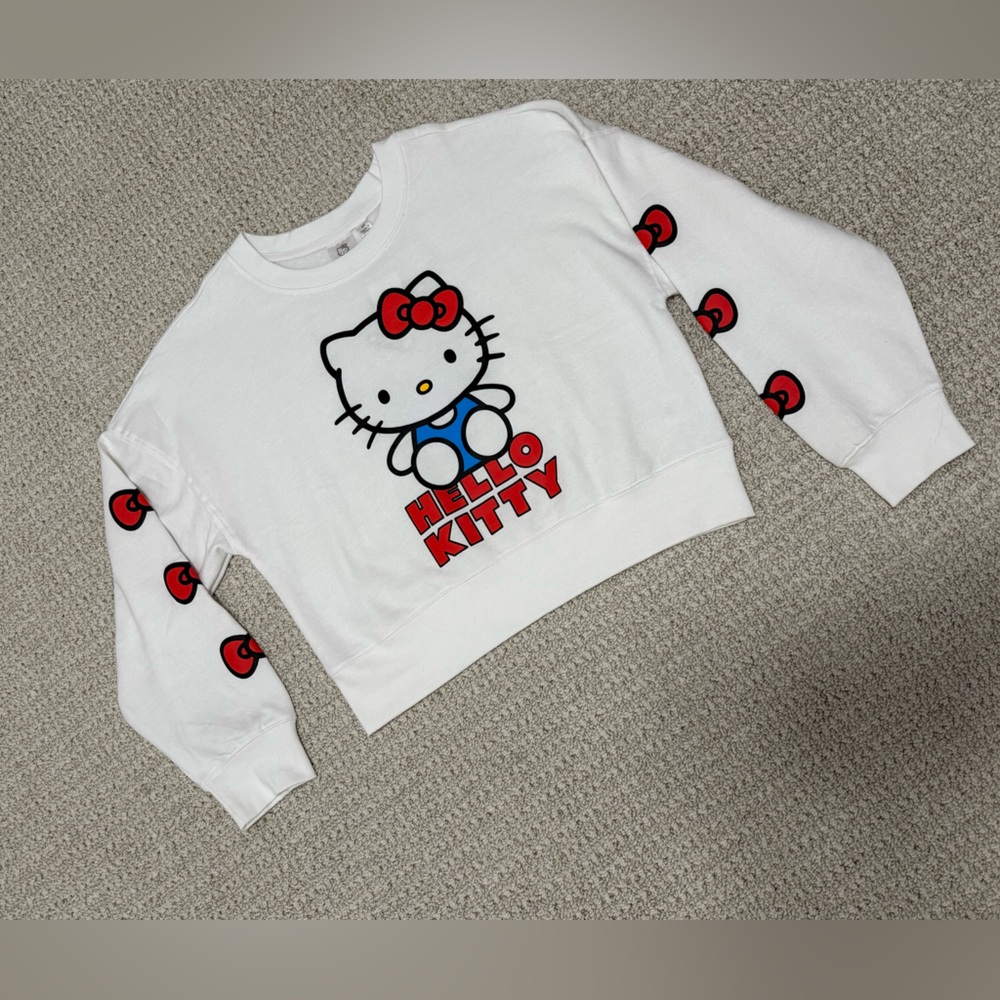 Hello Kitty Cropped Sweater